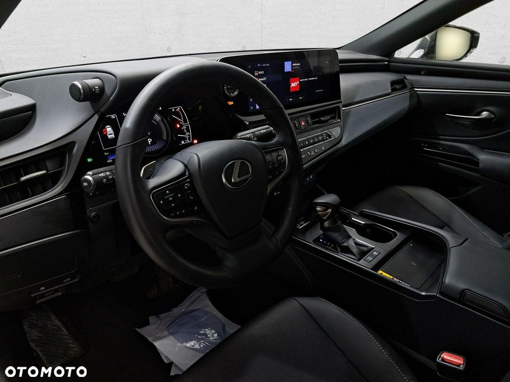 Lexus ES - 11