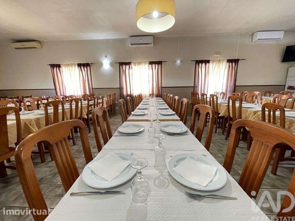 Loja / Estabelecimento Comercial em Madalena e Beselga de 593,00 m2 - Grande imagem: 2/29