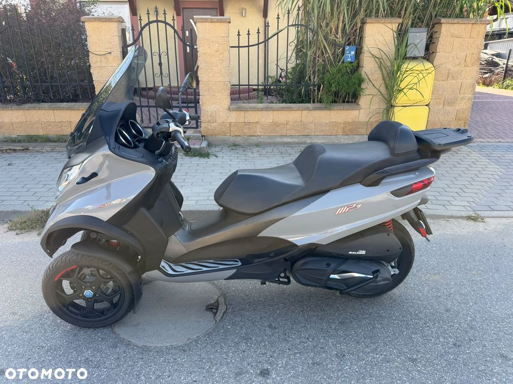 Piaggio MP-3 - 4