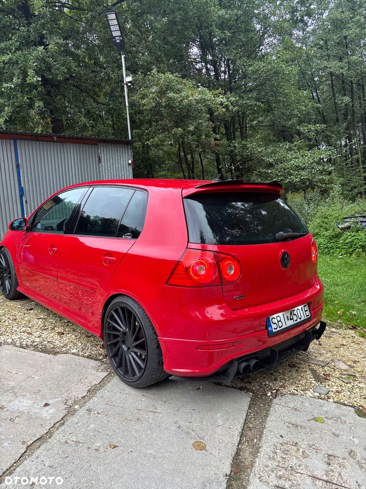 Volkswagen Golf - 5