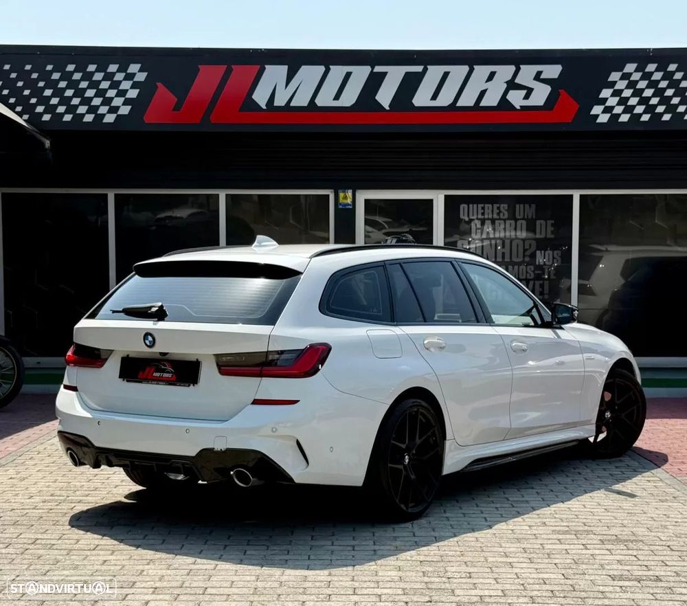 BMW 320 d Touring Pack Desportivo M Auto - 22