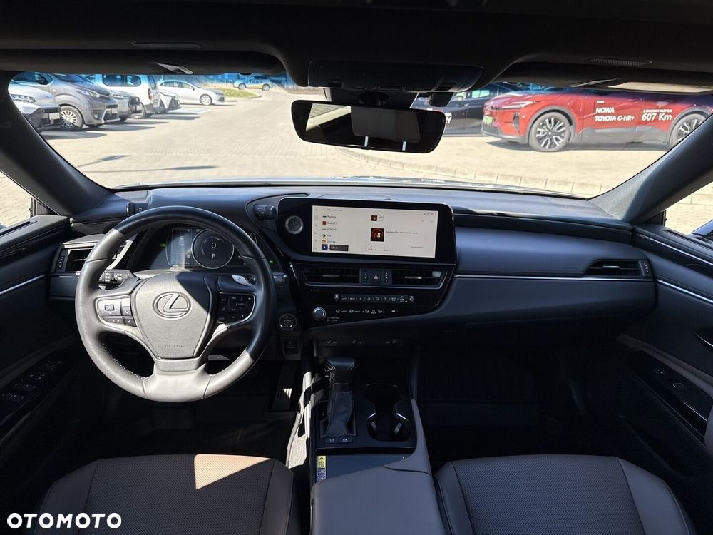 Lexus ES 300h Business Edition - 11