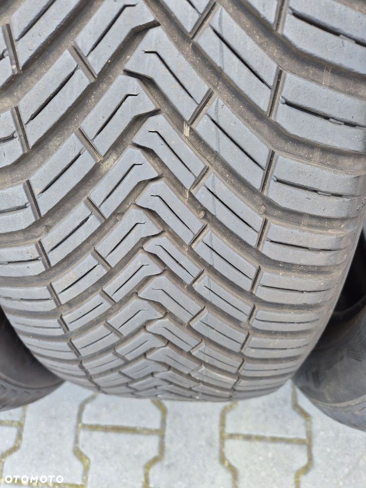 Opony Continental 235 55 R18 - 4
