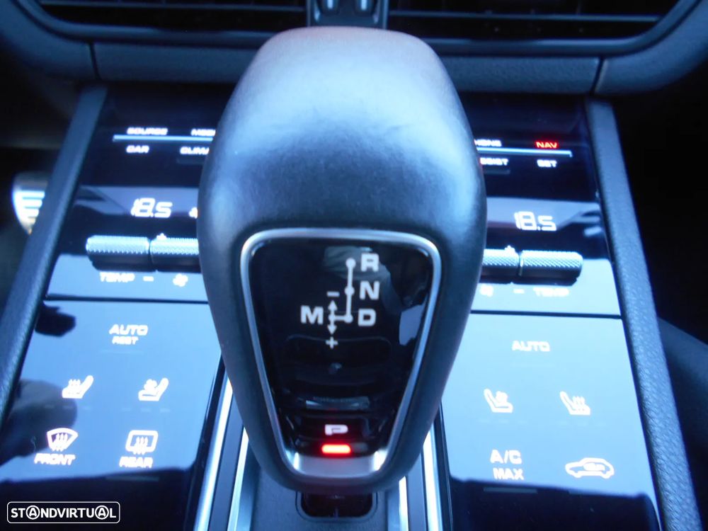 Porsche Cayenne S Platinum Edition - 29