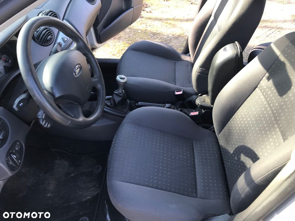 Ford Focus 1.8 Comfort - 12