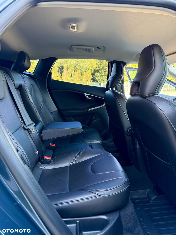 Volvo V40 D2 Drive-E SCR Momentum - 14
