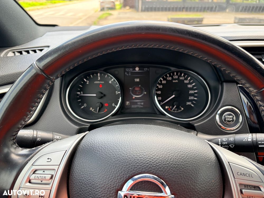Nissan Qashqai 1.6 DCI Xtronic TEKNA - 11