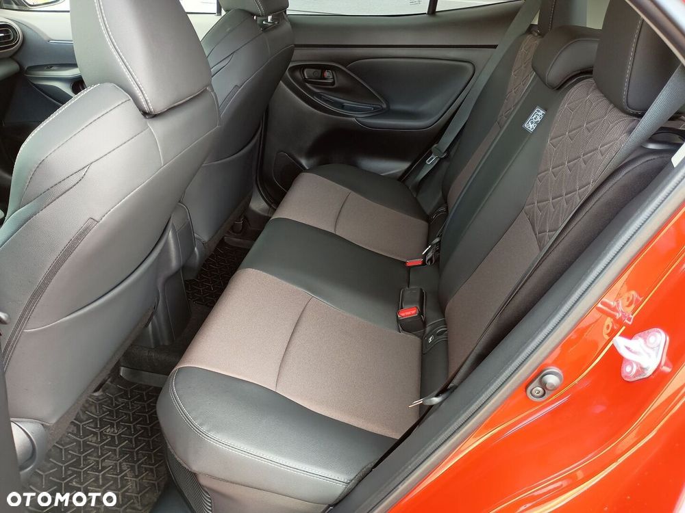 Toyota Yaris Cross Hybrid 1.5 Executive - 11