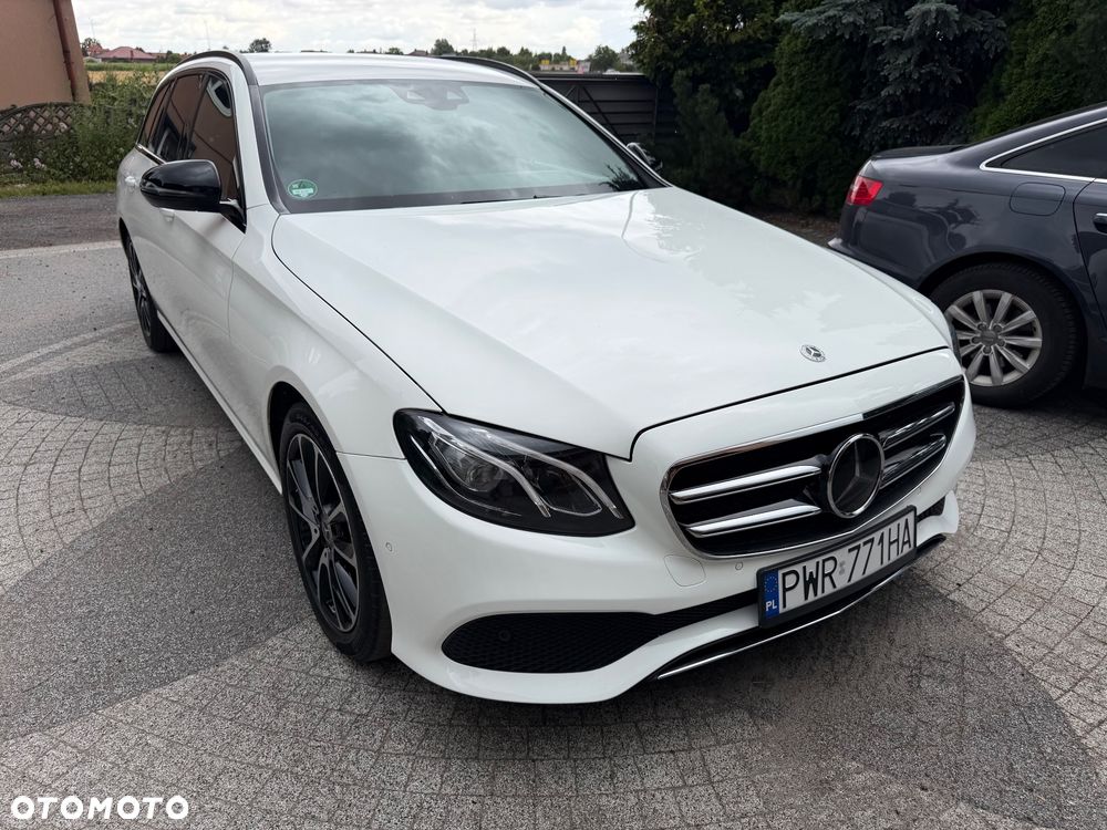 Mercedes-Benz Klasa E 220 d 9G-TRONIC - 3