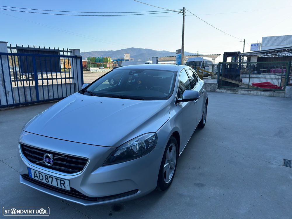 Volvo V40 D2 Kinetic - 4
