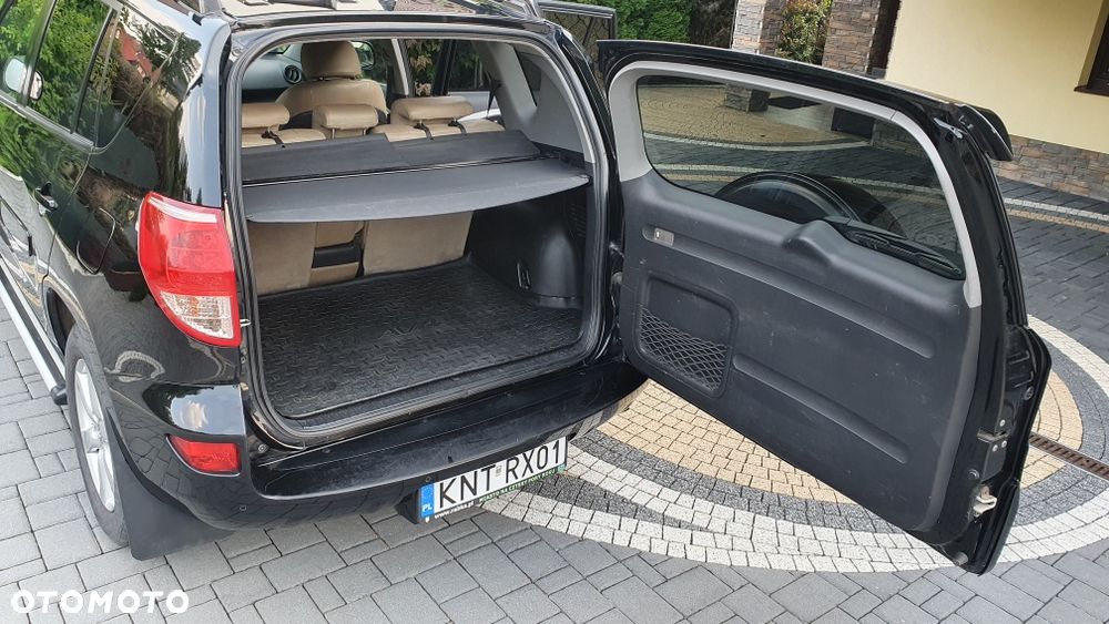 Toyota RAV4 - 7