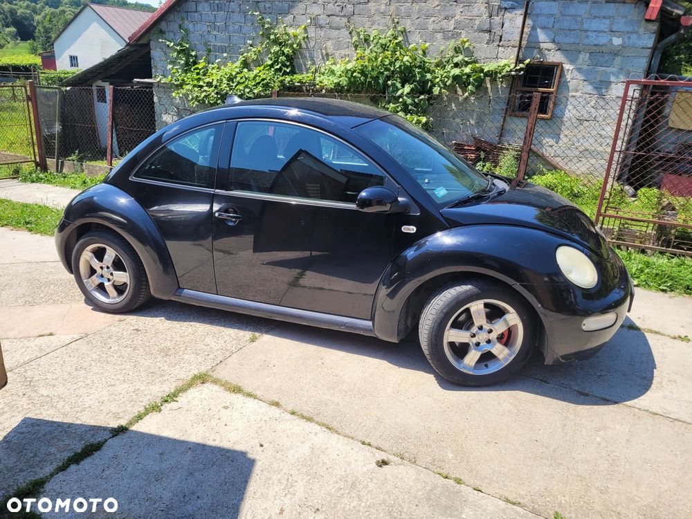 Volkswagen New Beetle - 2