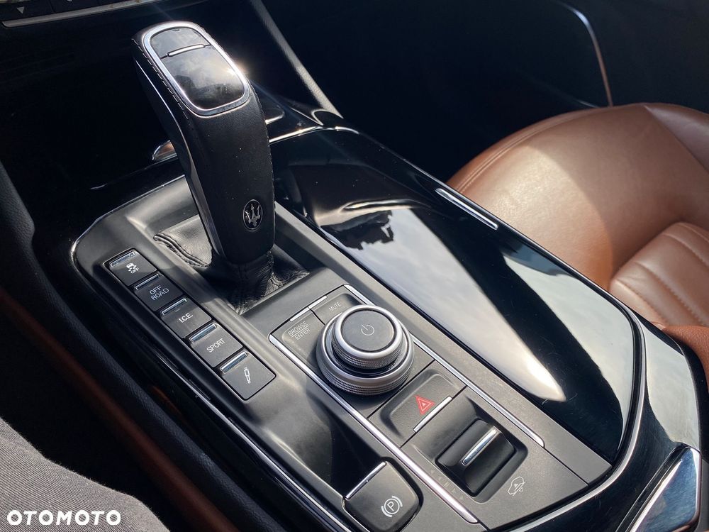 Maserati Levante S Q4 - 20
