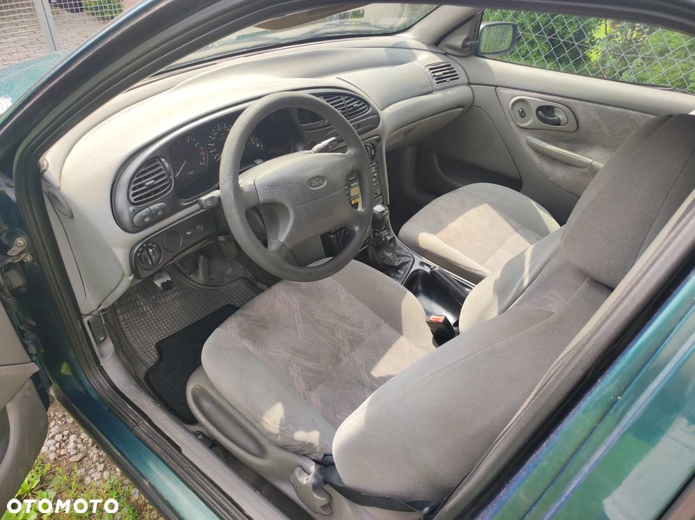 Ford Mondeo 1.8 Trend - 5