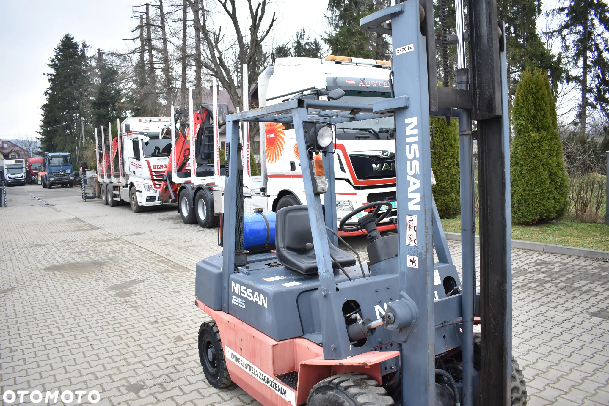 Nissan Wózek widłowy 2.5 T udźwig/ Przesów boczny/ LPG - 14