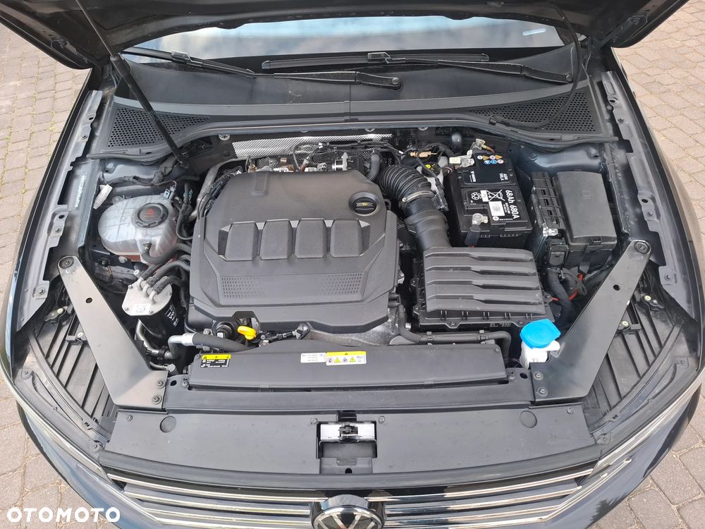 Volkswagen Passat 2.0 TDI SCR Elegance - 29