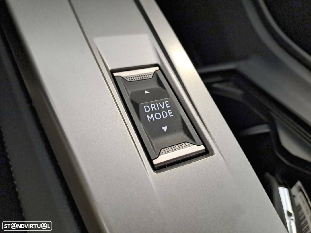 Peugeot 308 1.6 Hybrid Allure e-EAT8 - 23