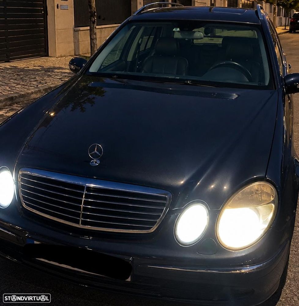 Mercedes-Benz E 220 2003 photo 4