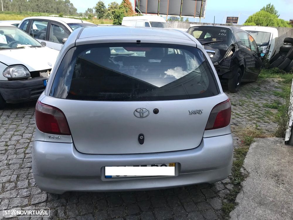 Toyota Yaris 1.0cc 5P 2000 - Para Peças - 3