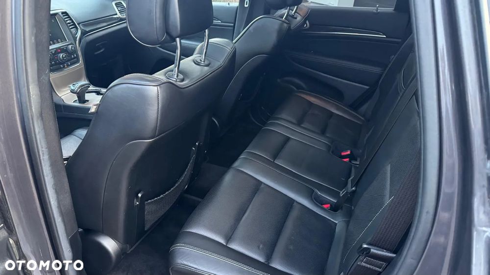 Jeep Grand Cherokee - 11