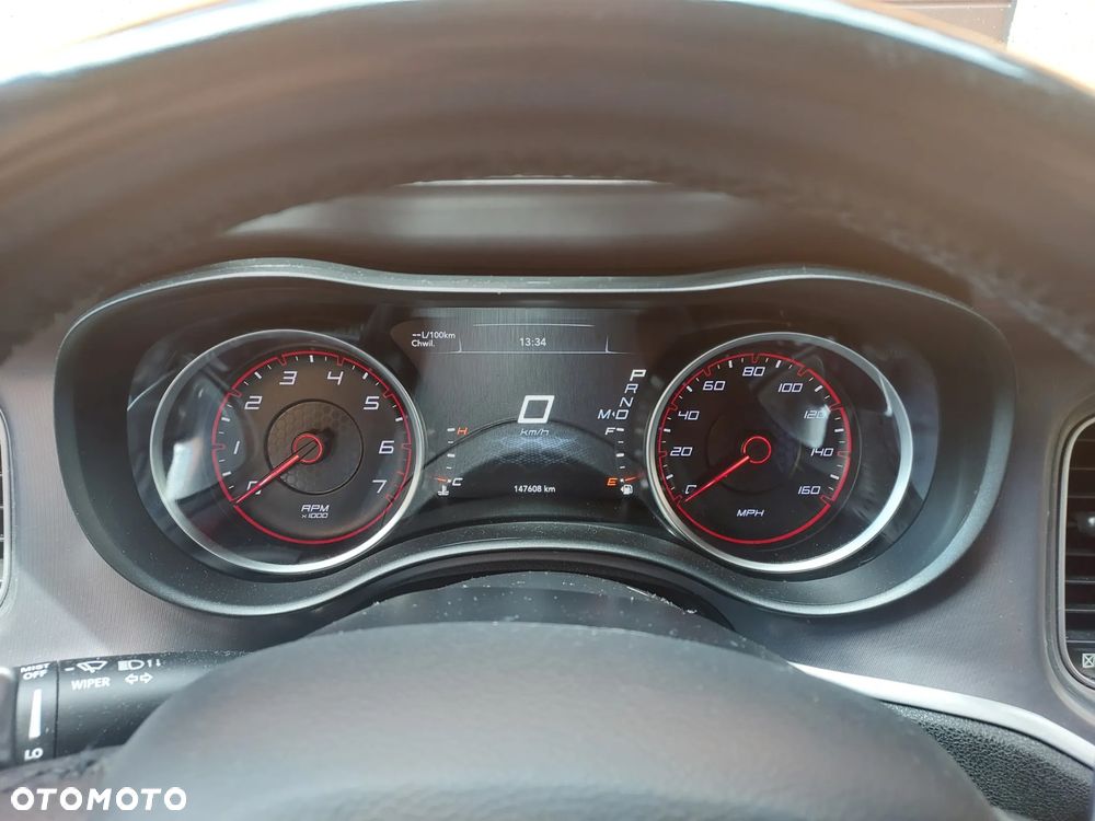 Dodge Charger 5.7 R/T - 18