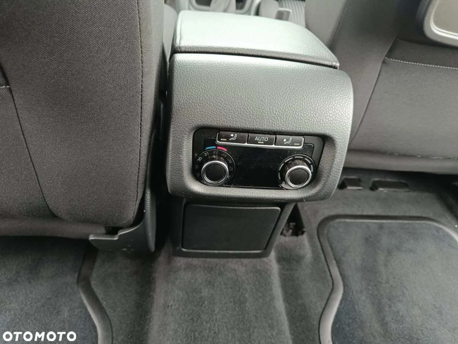 Seat Alhambra 1.4 TSI Reference - 16