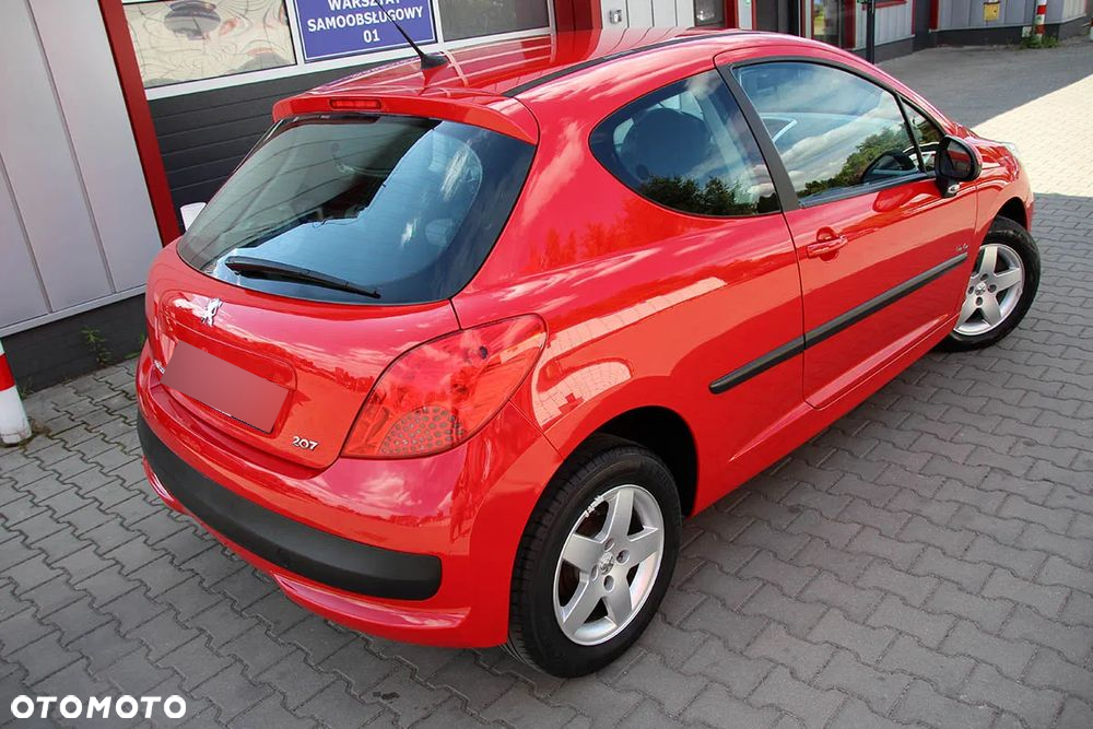 Peugeot 207 1.4 16V Trendy - 10
