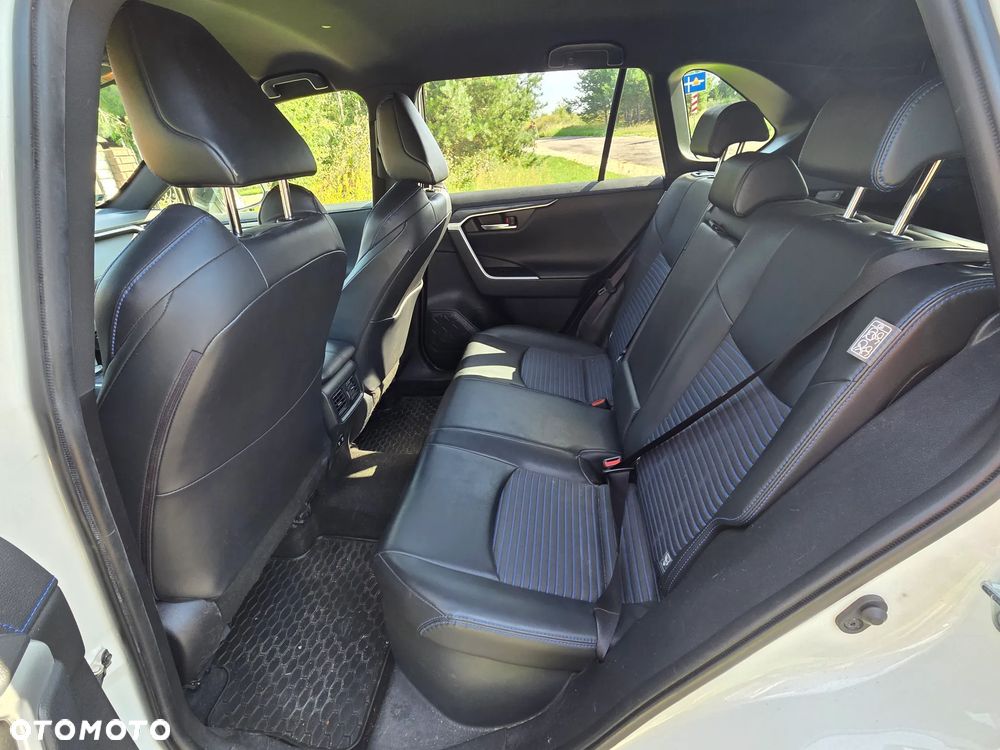 Toyota RAV4 - 7