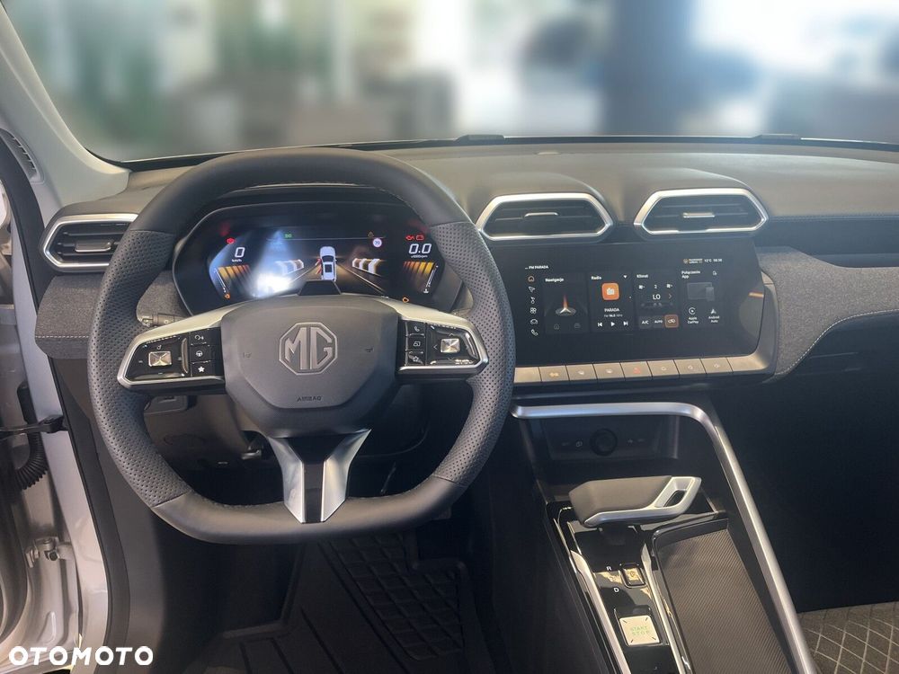 MG ZS Hybrid+ - 16