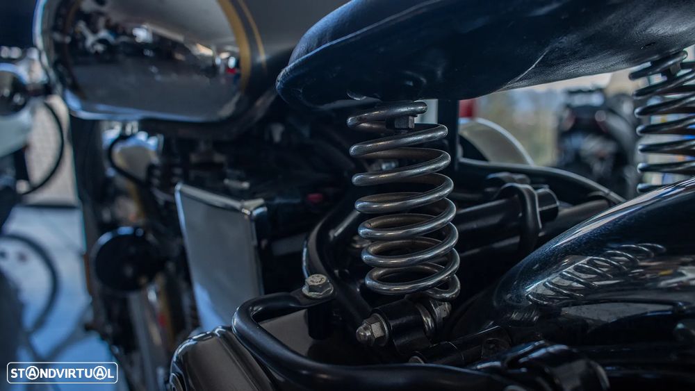 Royal Enfield Classic 500 - 12