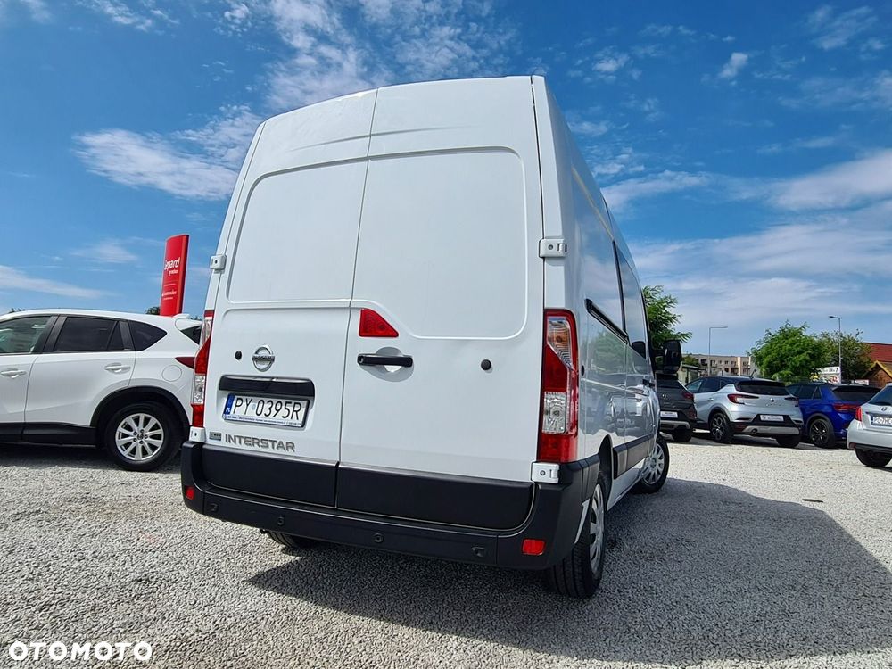 Nissan Interstar - 3