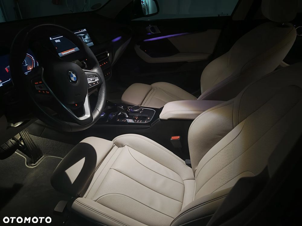 BMW Seria 2 218d Sport-Aut Sport Line - 35