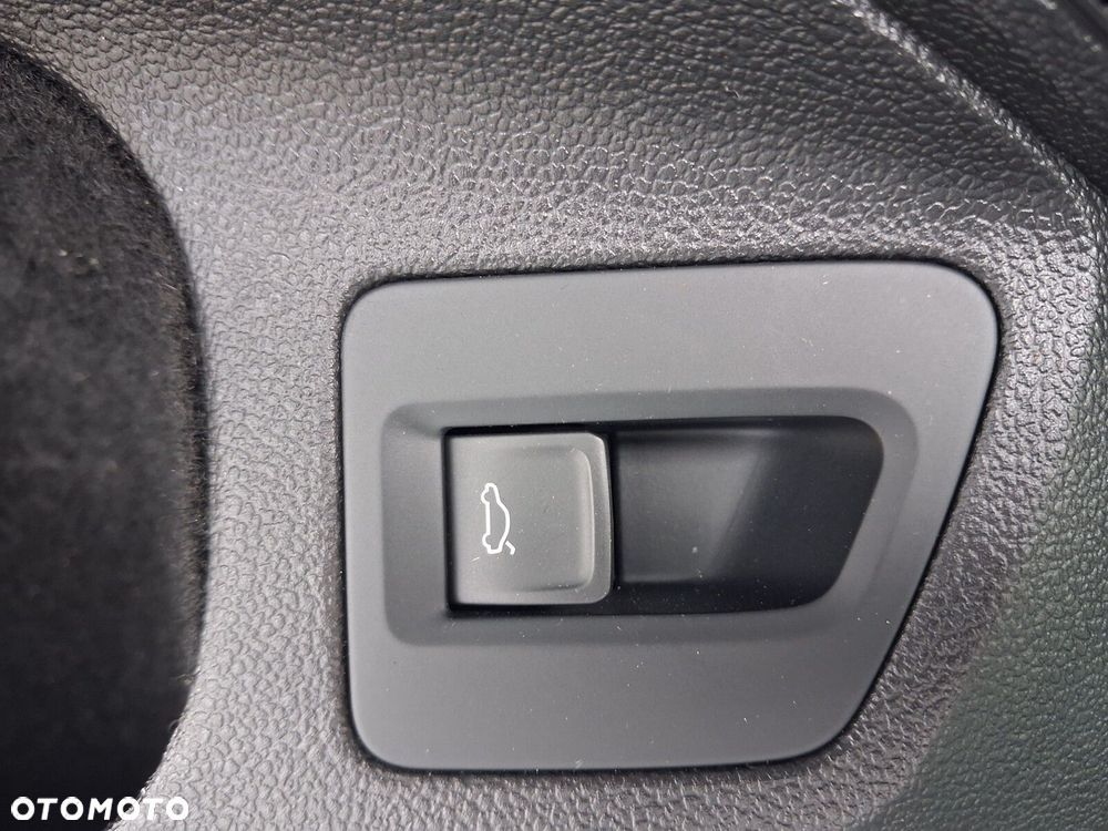 Volkswagen Passat - 19