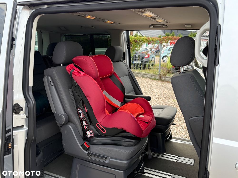 Volkswagen Multivan - 19