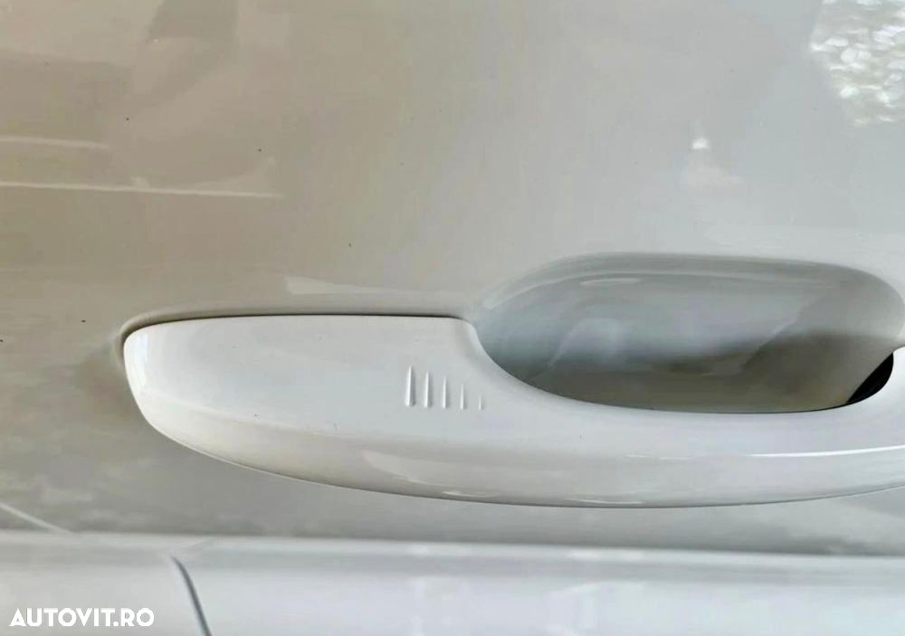 Ford Kuga 2.0 EcoBlue mHEV FWD Titanium - 13