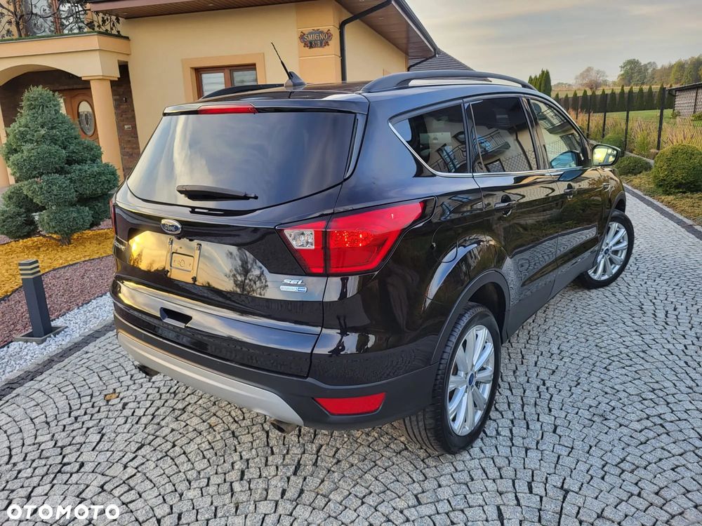 Ford Kuga - 24