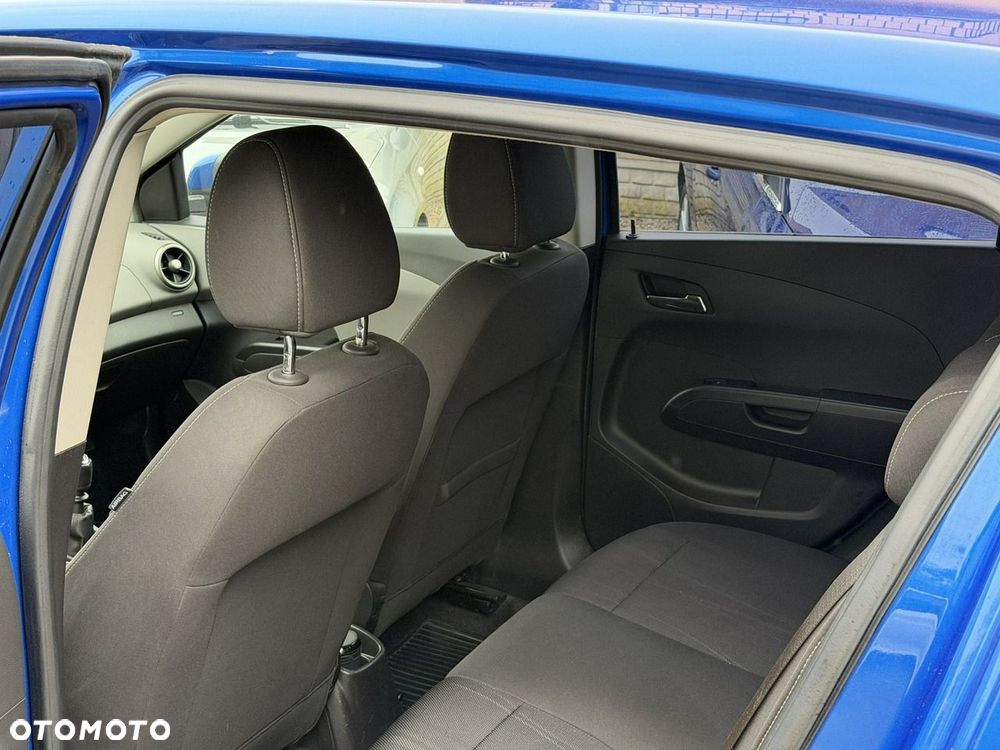 Chevrolet Aveo - 16