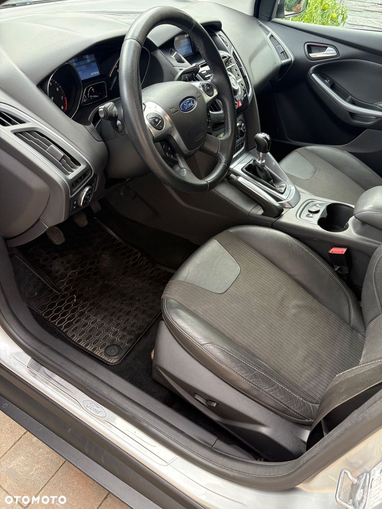 Ford Focus 1.6 EcoBoost Titanium - 9