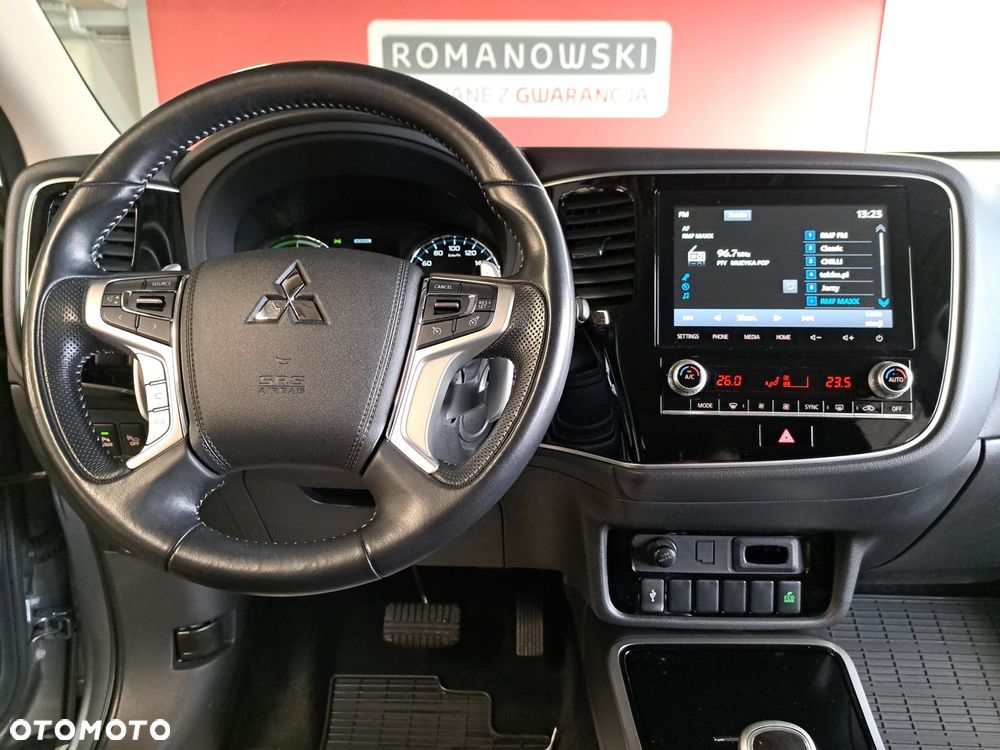 Mitsubishi Outlander - 19