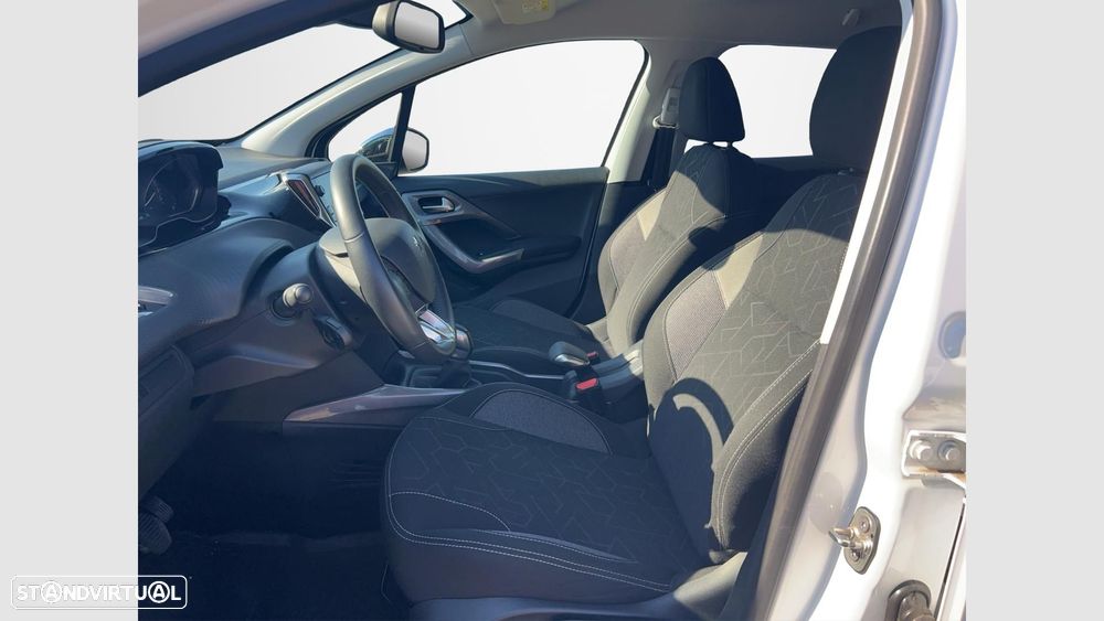Peugeot 2008 1.2 PureTech Style - 10