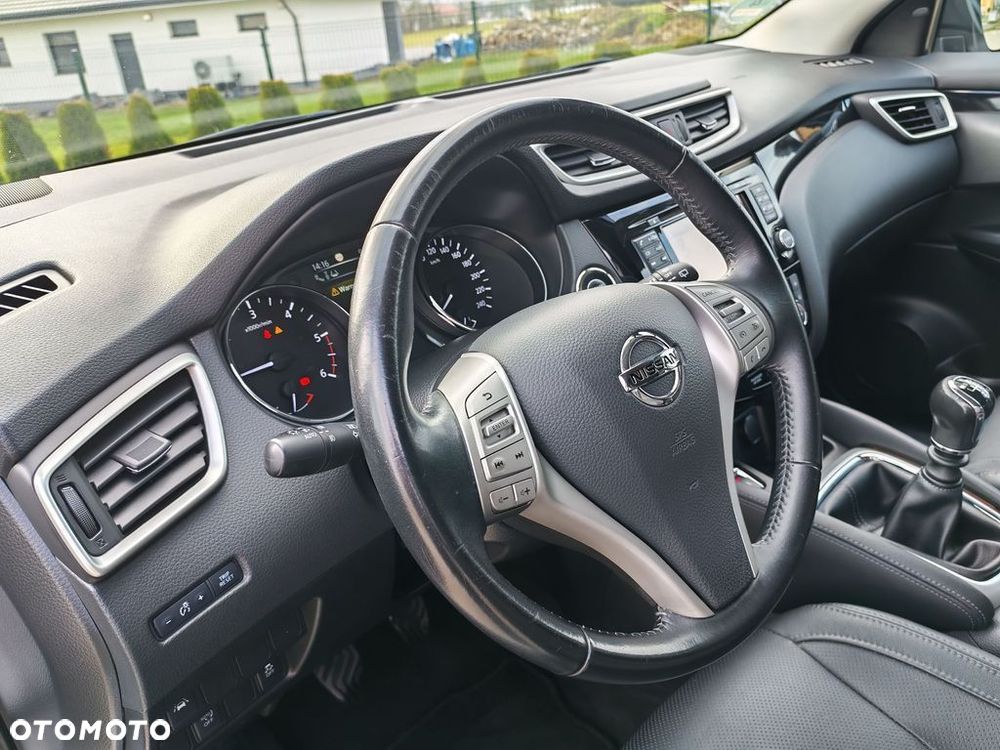 Nissan Qashqai 1.5 dCi DPF 360 - 15