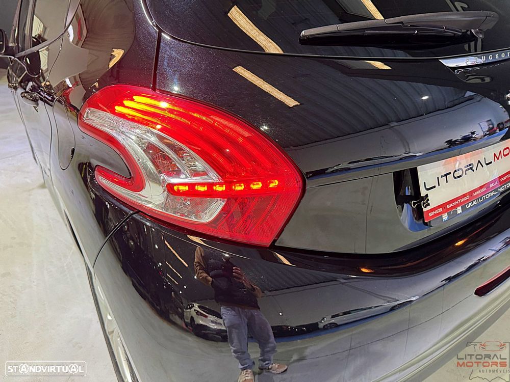 Peugeot 208 1.4 HDi SE Style - 8