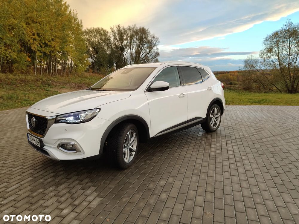 MG EHS PHEV Luxury - 12
