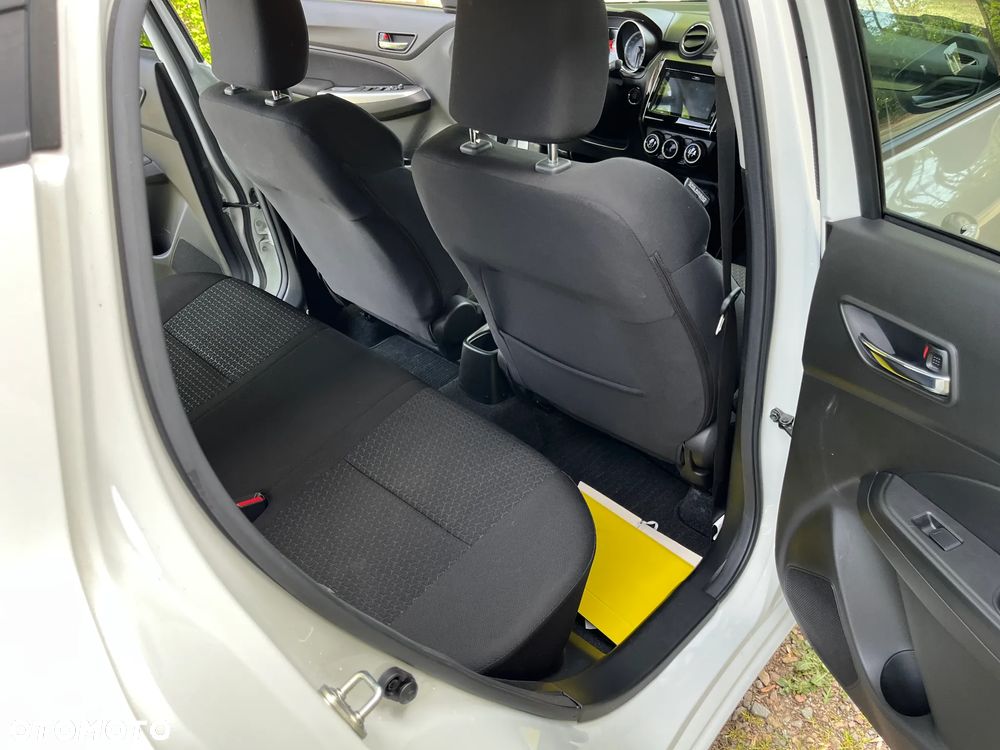 Suzuki Swift 1.2 Dualjet Hybrid CVT Comfort - 31