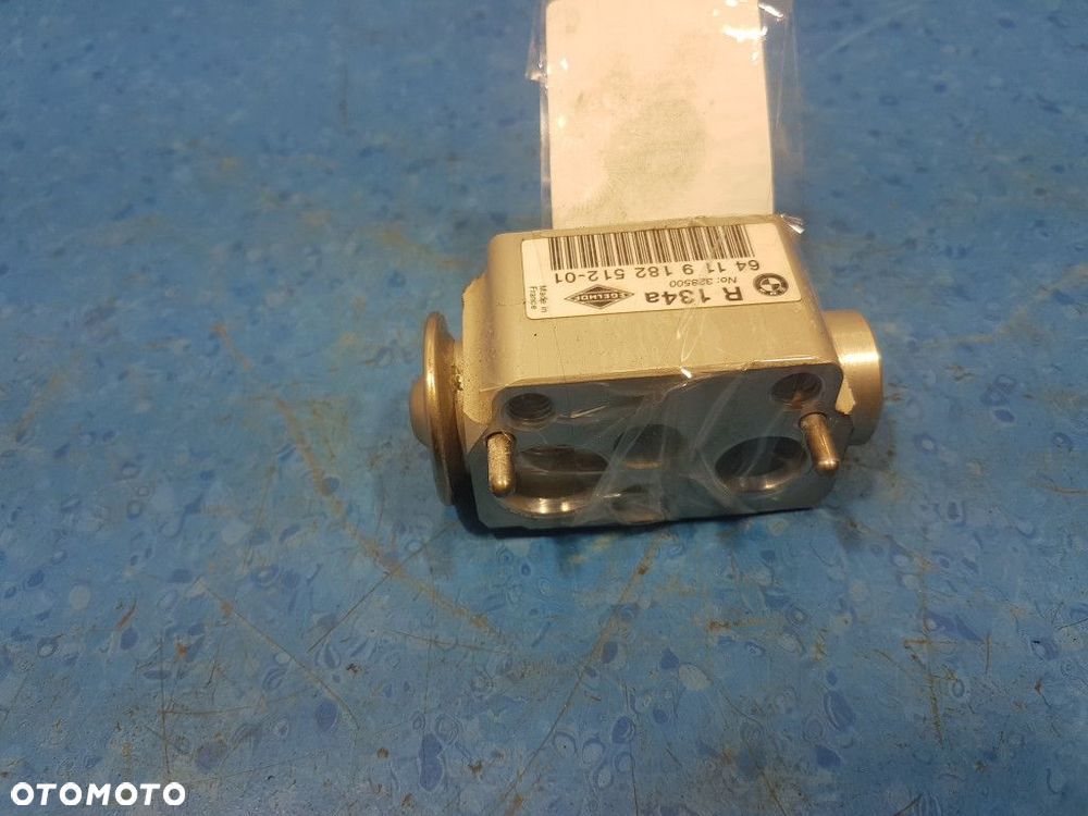BMW E81 LIFT 2.0 N43 ZAWÓR KLIMATYZACJI 64119182 - 4