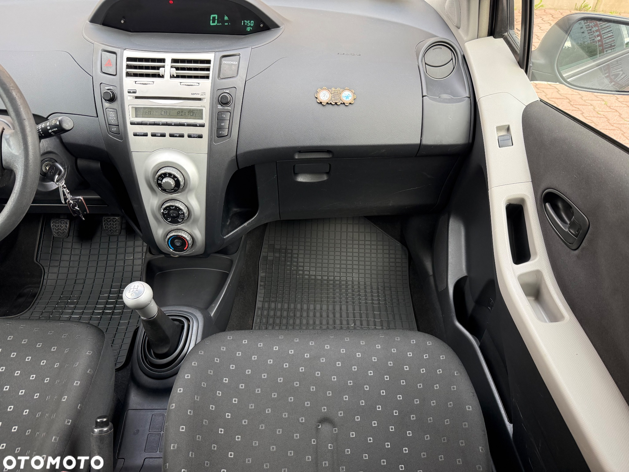Toyota Yaris 1.3 Luna A/C - 24
