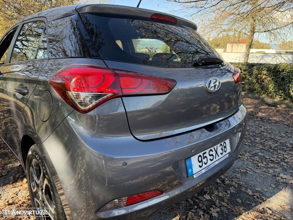 Hyundai i20 1.1 CRDi Access Plus - 12