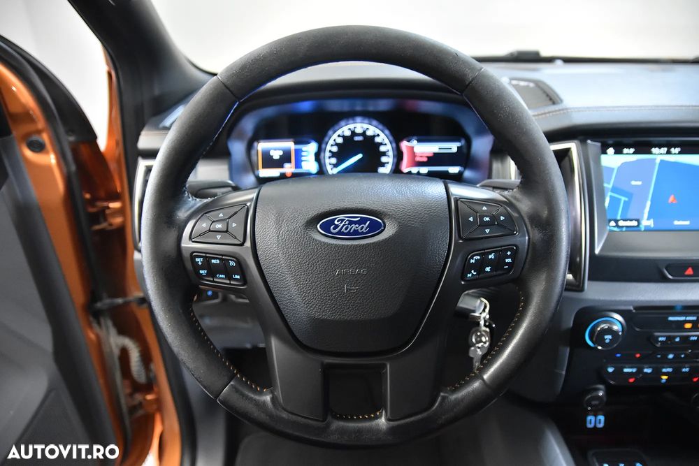 Ford Ranger 4x4 Cabina Dubla WILDTRACK Aut. - 16