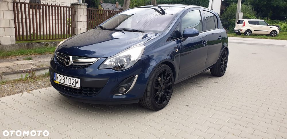 Opel Corsa 1.2 16V Cosmo - 2