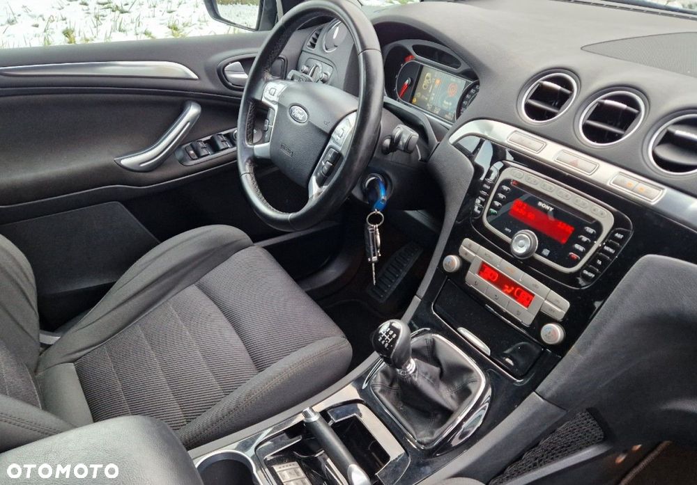 Ford S-Max 2.0 TDCi DPF Titanium - 28